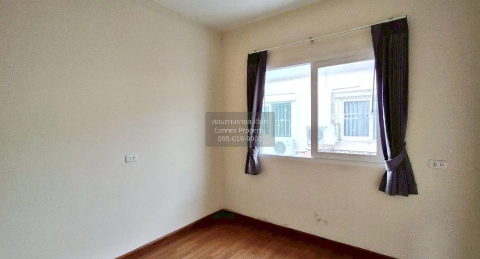 Casa adosada en venta de 4 habitaciones en Sai Mai, Bangkok