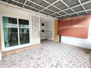 Casa adosada en venta de 4 habitaciones en Sai Mai, Bangkok