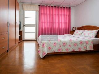 Casa adosada en venta de 2 habitaciones en Sai Mai, Bangkok