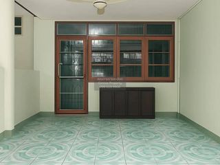 Casa adosada en venta de 2 habitaciones en Sai Mai, Bangkok