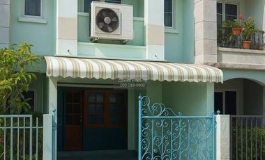 Casa adosada en venta de 2 habitaciones en Sai Mai, Bangkok