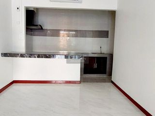 Casa adosada en venta de 3 habitaciones en Bang Khun Thian, Bangkok