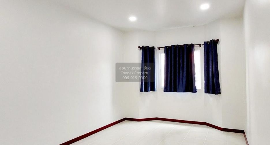 Casa adosada en venta de 3 habitaciones en Bang Khun Thian, Bangkok