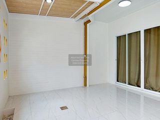Casa adosada en venta de 3 habitaciones en Bang Khun Thian, Bangkok