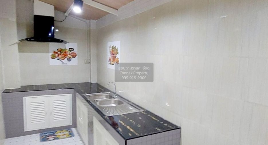 Casa adosada en venta de 3 habitaciones en Bang Khun Thian, Bangkok
