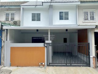 Reihenhaus zum Kauf mit 3 Zimmer in Lam Luk Ka, Pathum Thani
