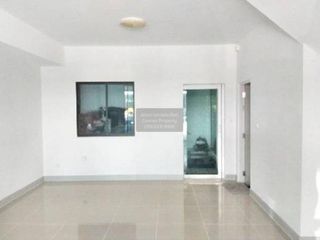 Casa adosada en venta de 3 habitaciones en Bang Yai, Nonthaburi