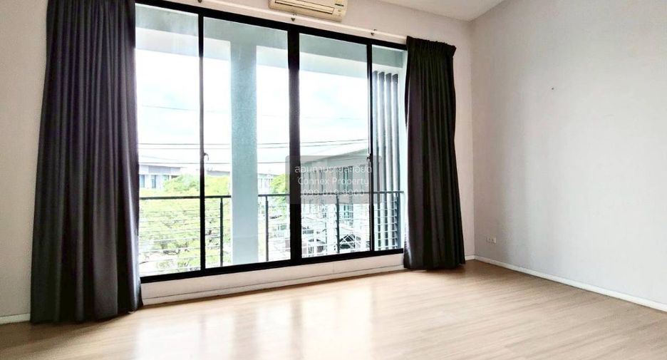 Casa adosada en venta de 3 habitaciones en Lak Si, Bangkok