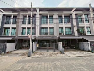 Casa adosada en venta de 3 habitaciones en Lak Si, Bangkok