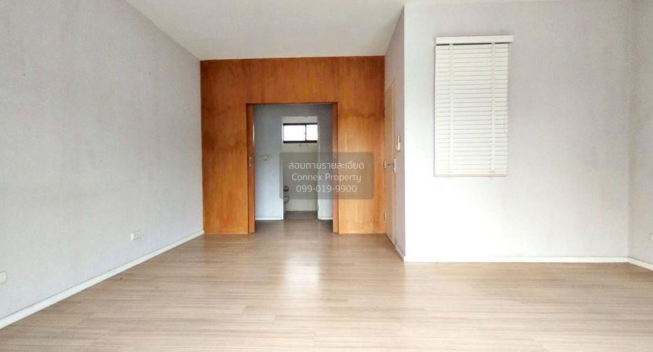 Casa adosada en venta de 3 habitaciones en Lak Si, Bangkok