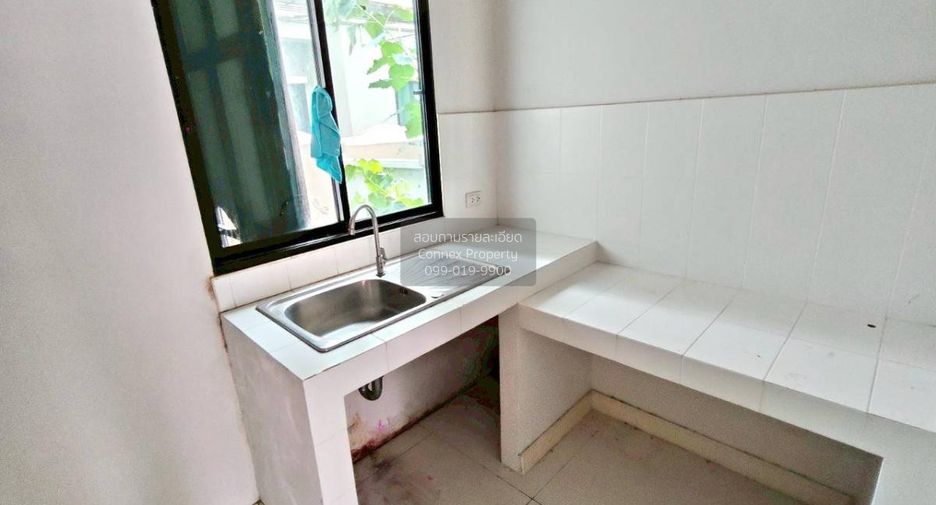Casa adosada en venta de 3 habitaciones en Lak Si, Bangkok