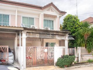 For sale 3 bedrooms townhouse in Phra Samut Chedi, Samut Prakan