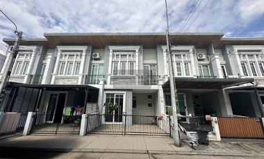 Casa adosada en venta de 3 habitaciones en Chom Thong, Bangkok