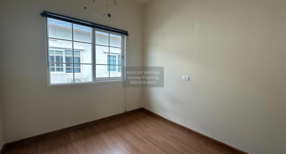 Casa adosada en venta de 3 habitaciones en Chom Thong, Bangkok