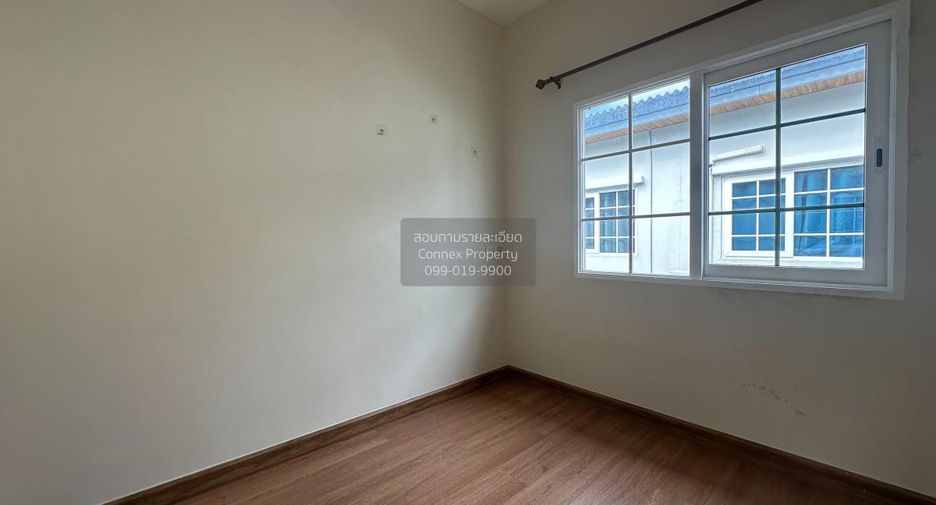 Casa adosada en venta de 3 habitaciones en Chom Thong, Bangkok