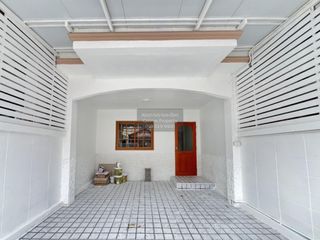 出售 2 卧室 联排别墅 在 Thanyaburi, Pathum Thani