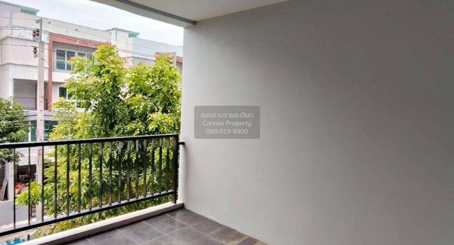 For sale 8 bedrooms townhouse in Bang Phli, Samut Prakan