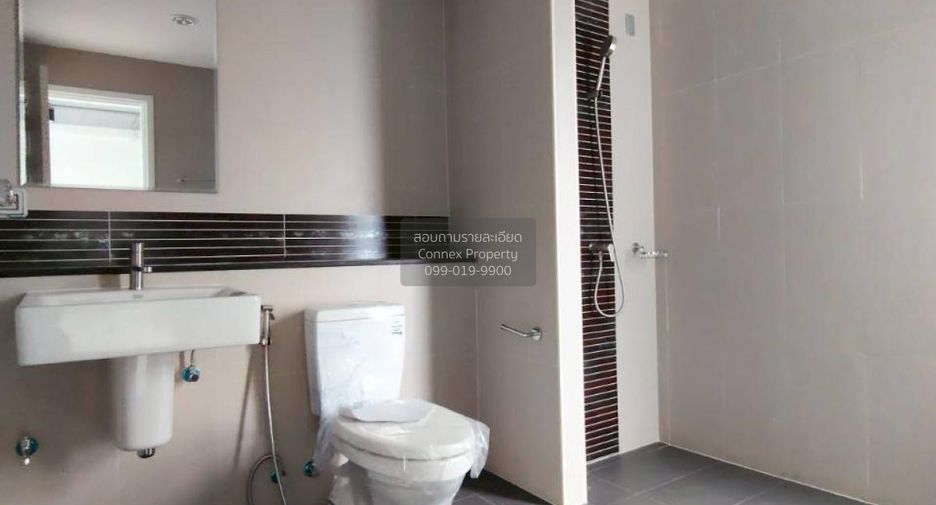 For sale 8 bedrooms townhouse in Bang Phli, Samut Prakan