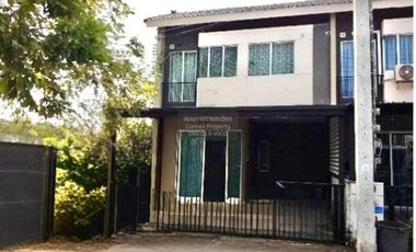 Casa adosada en venta de 3 habitaciones en Nong Chok, Bangkok