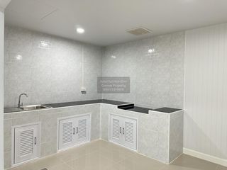 出售 2 卧室 联排别墅 在 Thanyaburi, Pathum Thani