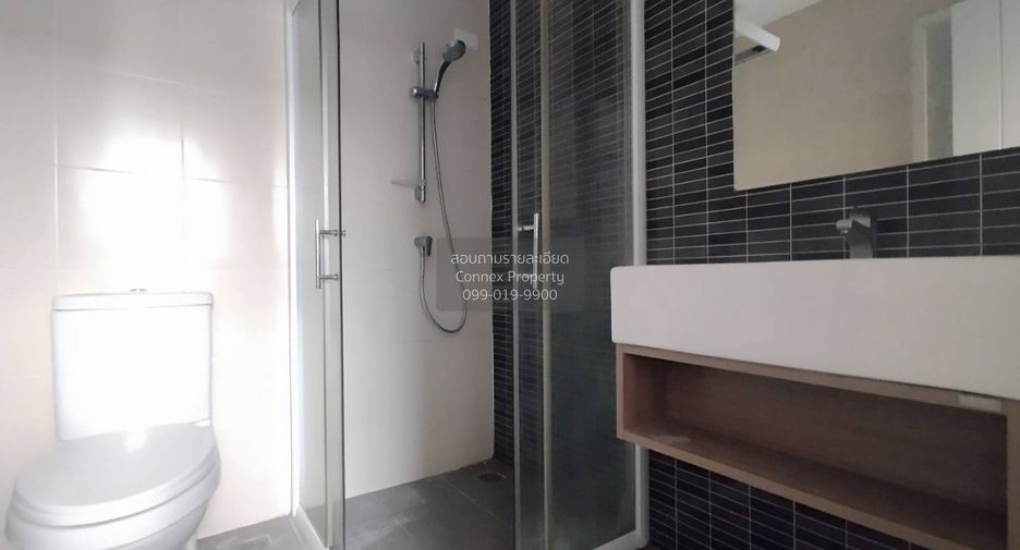 For sale 4 bedrooms townhouse in Bang Phli, Samut Prakan