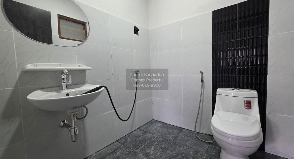 For sale 5 bedrooms house in Nakhon Chai Si, Nakhon Pathom
