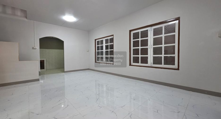 For sale 5 bedrooms house in Nakhon Chai Si, Nakhon Pathom