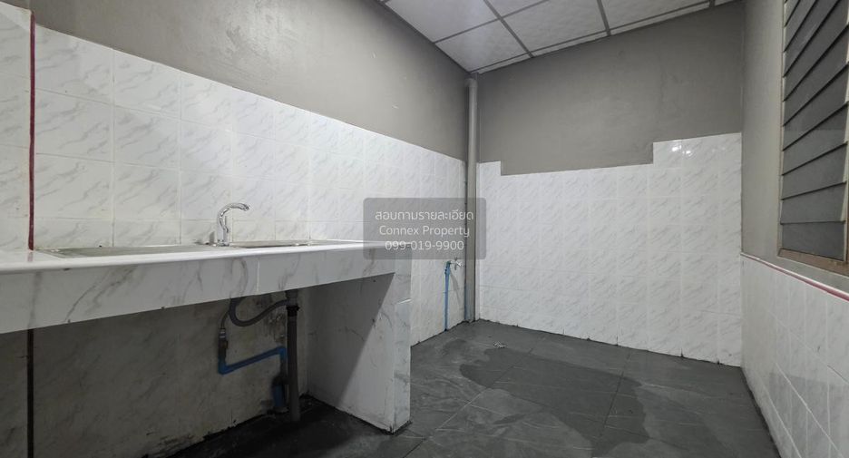 For sale 5 bedrooms house in Nakhon Chai Si, Nakhon Pathom