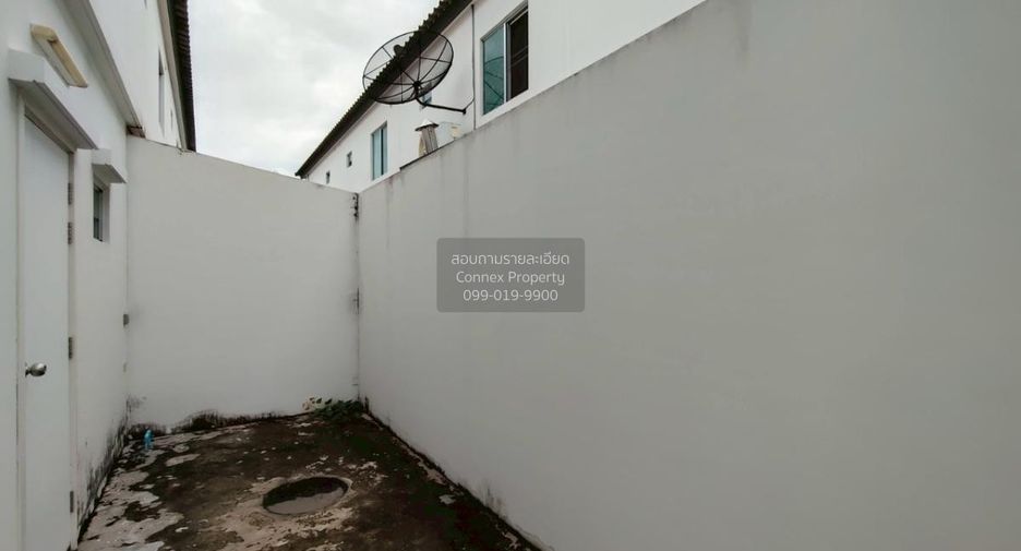 For sale 3 bedrooms townhouse in Phra Samut Chedi, Samut Prakan