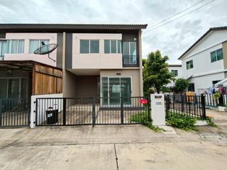 For sale 3 bedrooms townhouse in Phra Samut Chedi, Samut Prakan