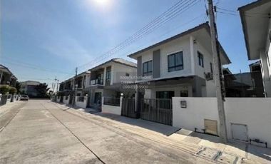Haus zum Kauf mit 3 Zimmer in Sam Phran, Nakhon Pathom