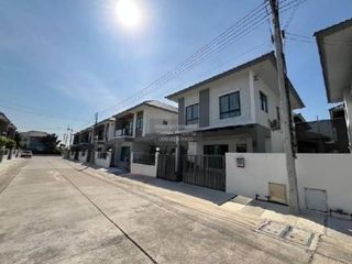 For sale 3 ベッドルーム house in Sam Phran, Nakhon Pathom