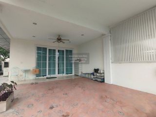 Casa en venta de 3 habitaciones en Phra Pradaeng, Samut Prakan