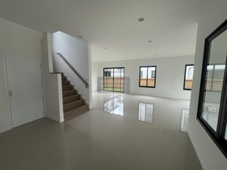For sale 4 ベッドルーム house in Krathum Baen, Samut Sakhon