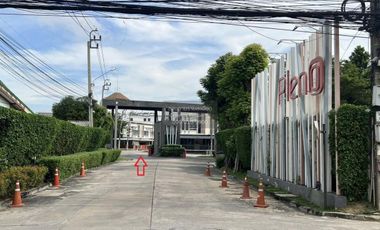 Casa adosada en venta de 3 habitaciones en Pak Kret, Nonthaburi