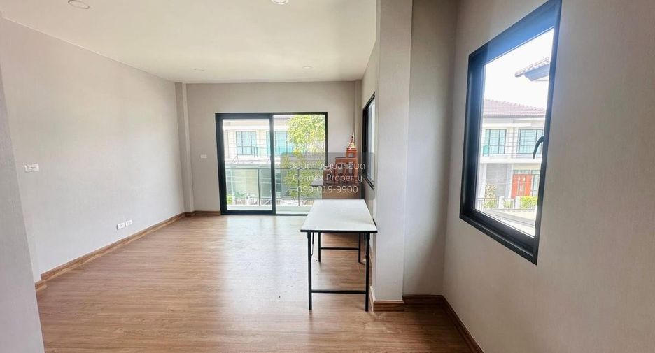 For sale 4 bedrooms house in Mueang Nonthaburi, Nonthaburi