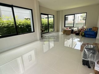 Casa en venta de 4 habitaciones en Mueang Nonthaburi, Nonthaburi