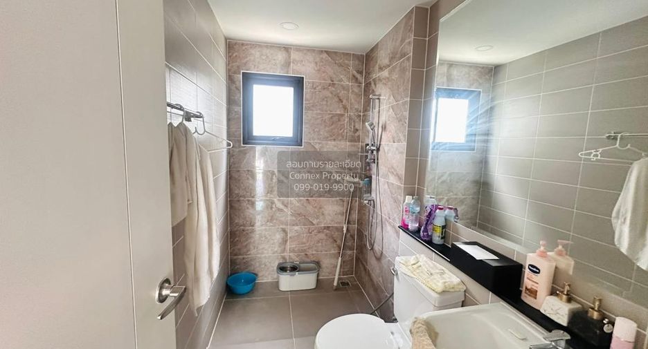 For sale 4 bedrooms house in Mueang Nonthaburi, Nonthaburi