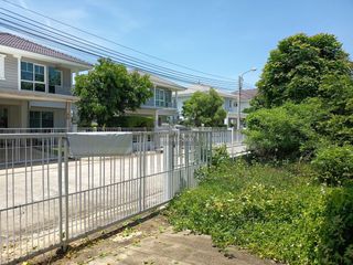 Casa en venta de 3 habitaciones en Bang Bo, Samut Prakan