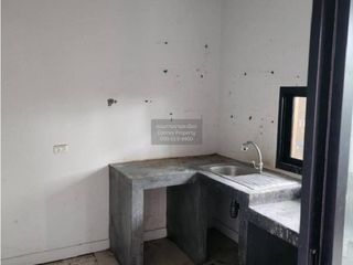 Casa adosada en venta de 3 habitaciones en Pak Kret, Nonthaburi