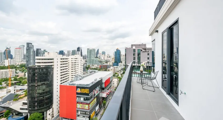 For sale and for rent 2 bedrooms condo in Watthana, Bangkok