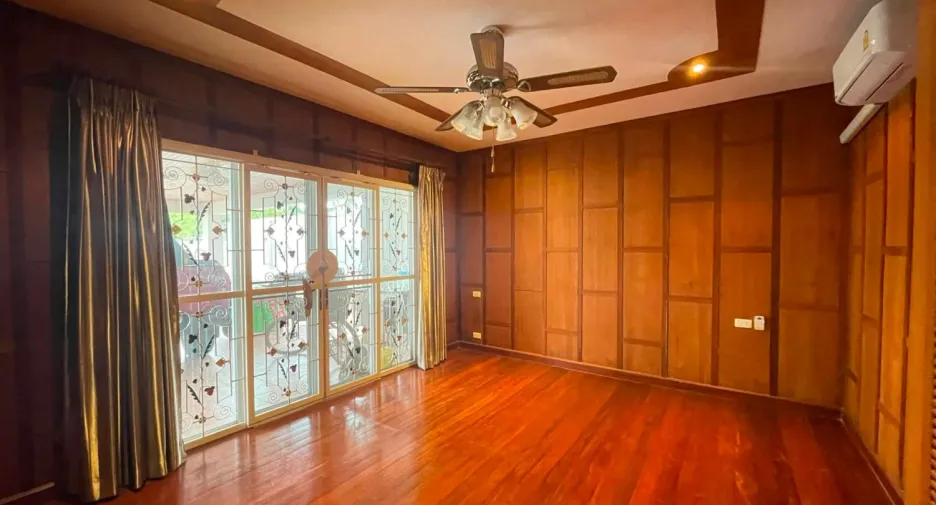 Villa en venta de 5 habitaciones en Jomtien, Pattaya