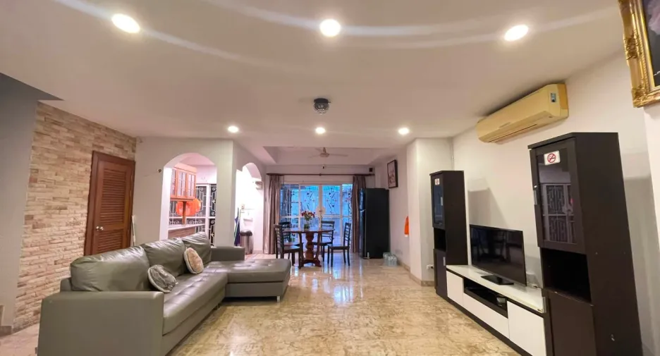 Villa en venta de 5 habitaciones en Jomtien, Pattaya