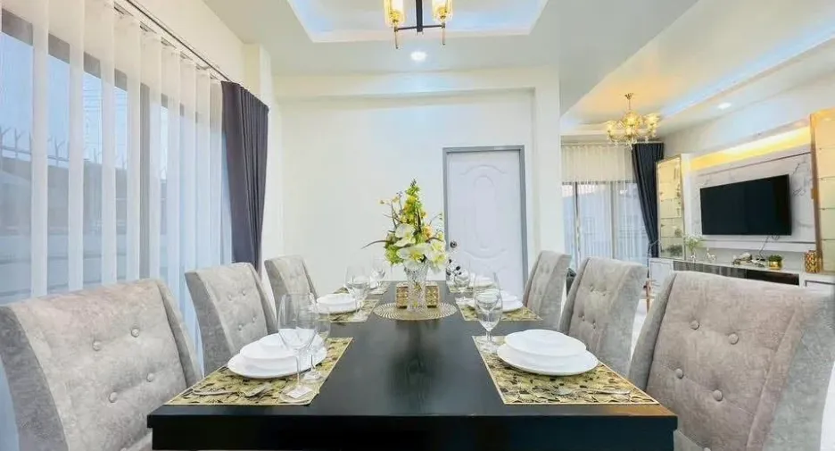 Casa en venta de 3 habitaciones en Bang Lamung, Chonburi
