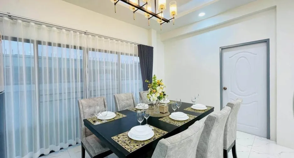 Casa en venta de 3 habitaciones en Bang Lamung, Chonburi