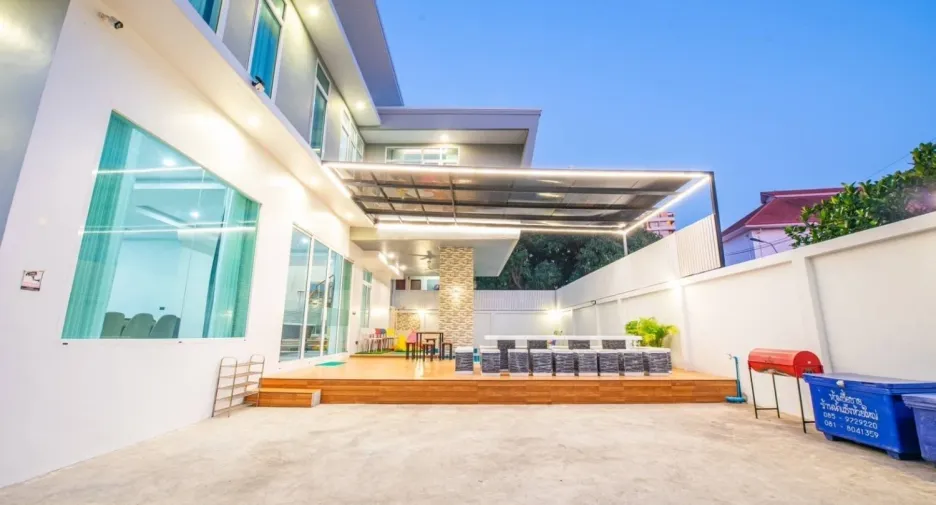 For sale 5 ベッドルーム villa in Bang Lamung, Chonburi