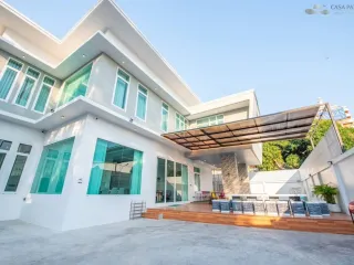 For sale 5 ベッドルーム villa in Bang Lamung, Chonburi