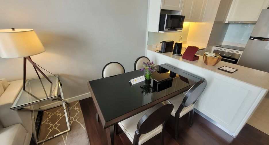 For rent 1 bed condo in Watthana, Bangkok