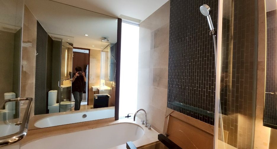 Wohnung zur Miete mit 2 Zimmer in Pathum Wan, Bangkok