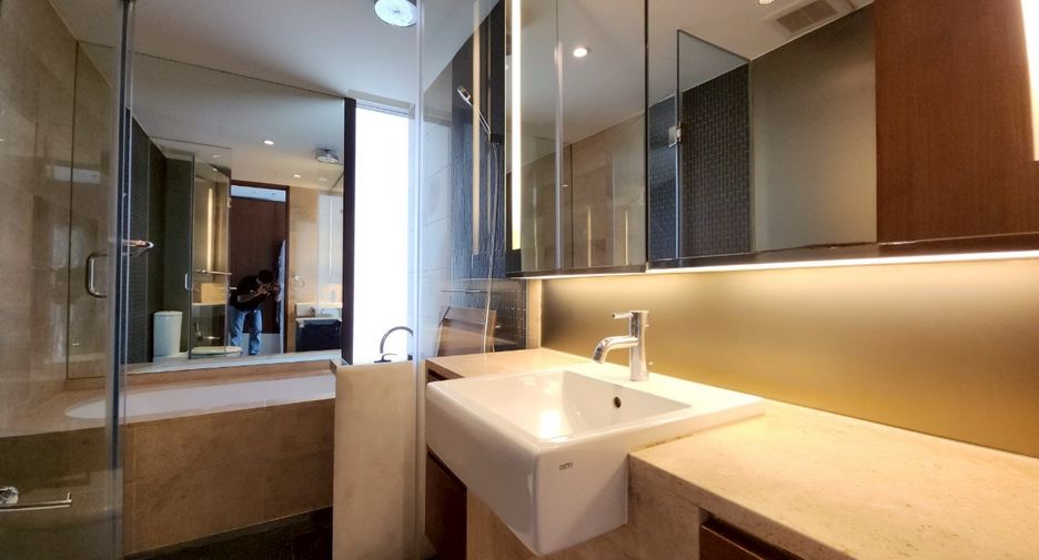 Wohnung zur Miete mit 2 Zimmer in Pathum Wan, Bangkok